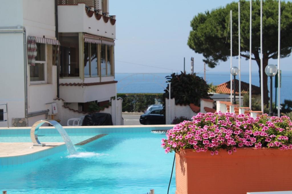 Hotel Ariston Montecarlo Sanremo Exterior photo